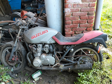 Suzuki Katana solo per ricambi NON funziona
