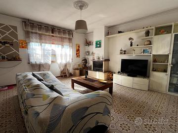 APPARTAMENTO BICAMERE IN BIFAMILIARE - Spazio, ...