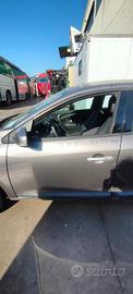 RENAULT MEGANE 2009 PORTA ANTERIORE SX/DX