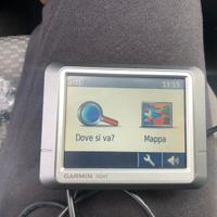 Vecchio navigatore Garmi Nuvi