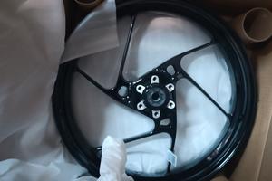 Forcella, cerchio, dischi, carene rs tuono aprilia