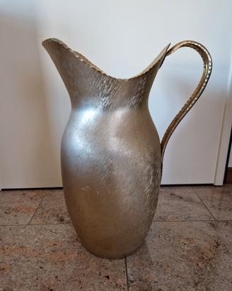 Vaso in metallo-latta