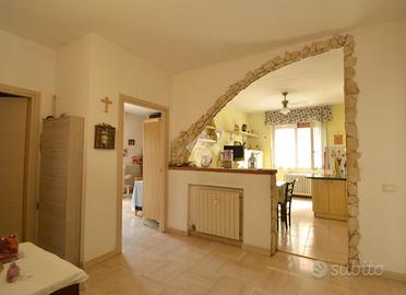3 LOCALI A CAPRIATE SAN GERVASIO