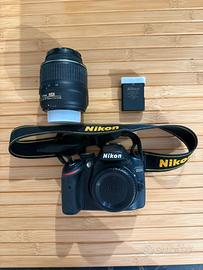 NIKON D3200 _ con obiettivo