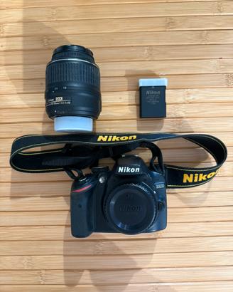 NIKON D3200 _ con obiettivo
