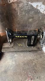 Macchina da cucire Necchi vintage anni ’40