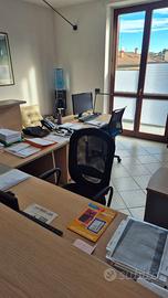 Reception, scrivanie e mobili ufficio o studio