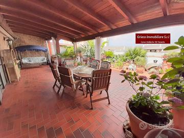 Via Vito Forleo adiacenze V.le Unicef attico con p