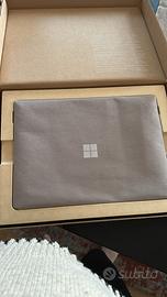 Surface PRO 8 i5  128 gb 8GB RAM