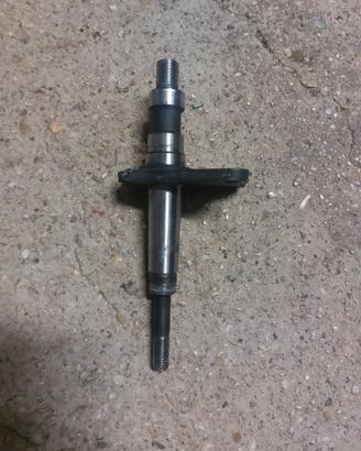 LIGIER JS50 ASSE ALBERO RUOTA CONICO POSTERIORE SX