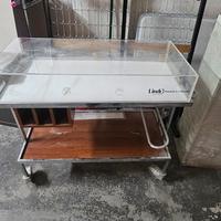 carrello con ruote per dolci