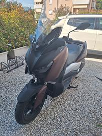 Yamaha Xmax 300