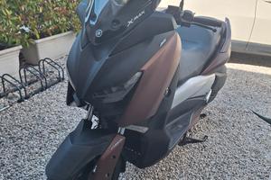 Yamaha Xmax 300