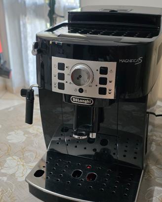Macchina Caffè Delonghi Magnifica S