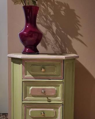 Mobiletto cassettiera pitturato in stile shabby