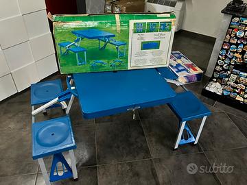 Set tavolo piu sedie a valigia