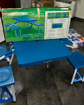 Set tavolo piu sedie a valigia