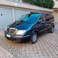 Lancia Phedra 2200 jtd