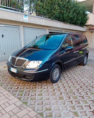 Lancia Phedra 2200 jtd