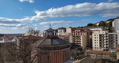 Adiacenze Università LUMINOSO e con VISTA APERTA