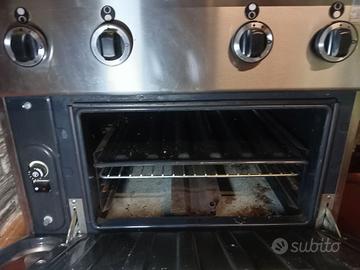 cucina 4 fuochi più forno