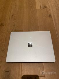 Microsoft Surface Laptop Go 12.4"