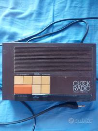 Radio sveglia vintage Universum anni 80