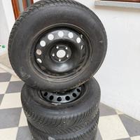 4 gomme Invernali 215/65/16 CEAT WinterDrive