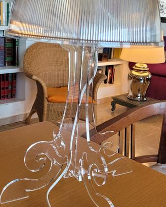 Lampada LED da tavolo stile Liberty