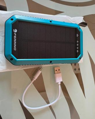 Ferrino power bank a energia solare