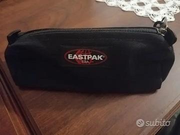 Astuccio eastpak nero