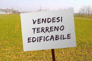 Terreno edificabile per trifamiliare