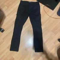 Pantaloni cargo