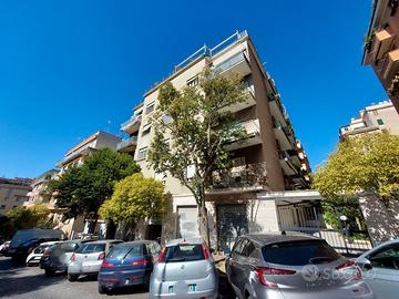 MONTEVERDE VECCHIO - Locale commerciale