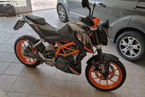 KTM 390 duke