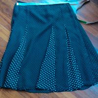 Gonna a pois al.gimocchio