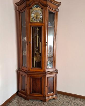 Orologio a pendolo angolare