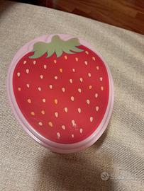 Portamerenda a forma di fragola 