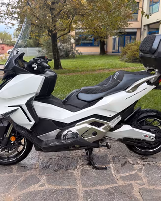 Honda Forza 750 URBAN