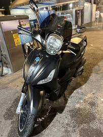 Piaggio Beverly 350 Police