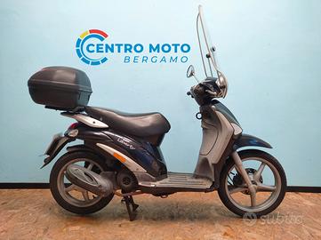 Piaggio Liberty 50 4T - con parabrezza alto e baul