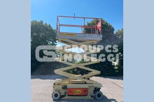 Piattaforma a pantografo JLG 3246 ES