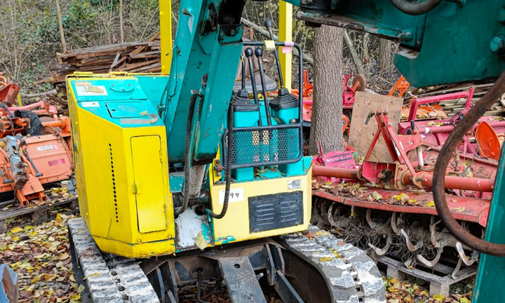 ESCAVATORE - KOMATSU PC 12 UU