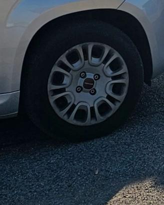 2 gomme auto panda