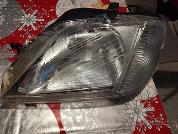 Fanale sx Dacia Logan 