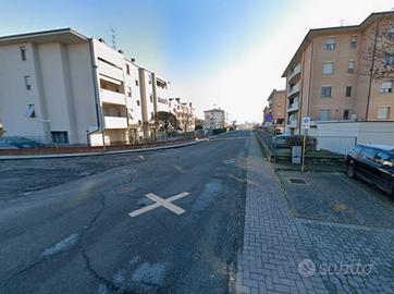 Luminoso trilocale in zona ben servita a Parma