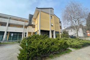 Immobile di 250 m² con 2 locali a Legnano