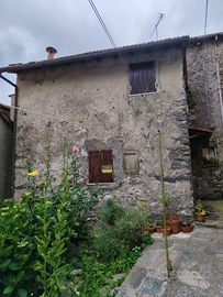 Piccola casa vinca comune di fivizzano massa