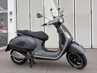 Vespa Gts Vespa Px 2016 Usata 300 Super Vespa 300 Hpe Usata Vespa