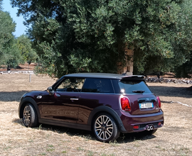 Mini Cooper s f56 Burgundi edition